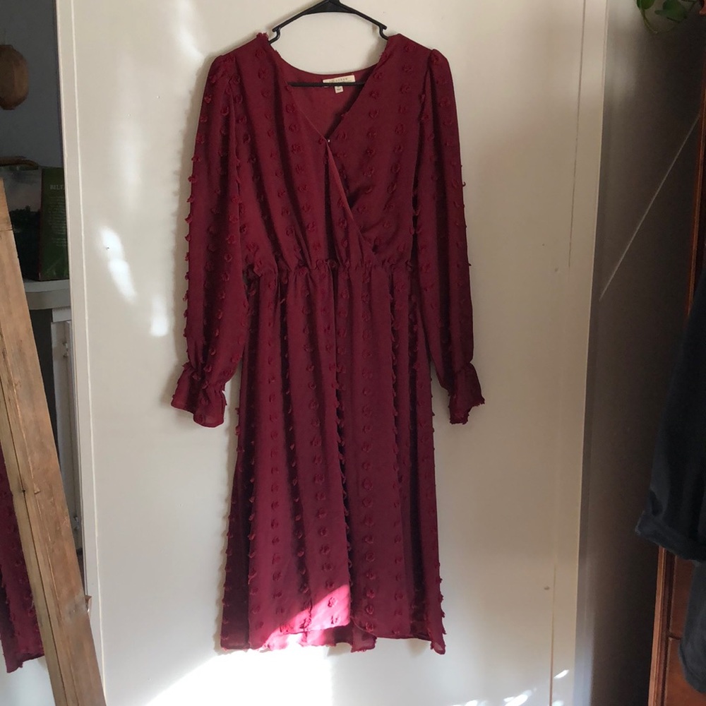🌿Red/burgundy swiss knot dress!